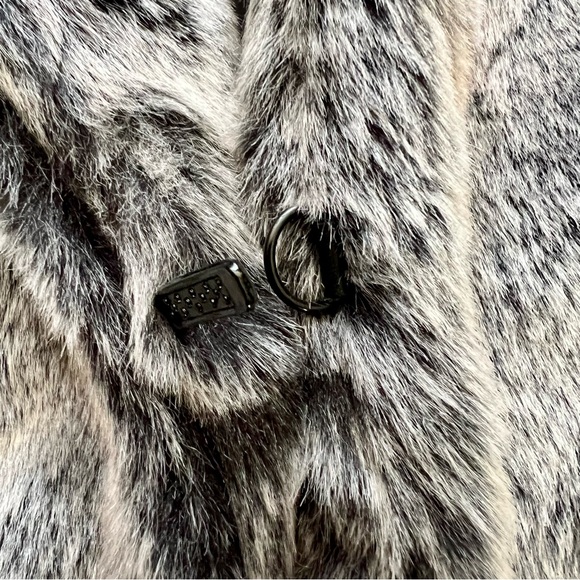 Discover Peach GALENA faux fur vest size XS - Picture 6 of 8